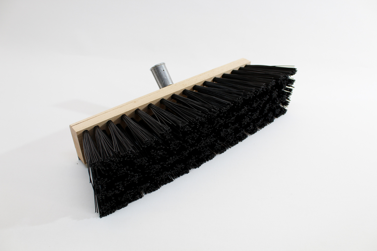 Straßenbesen extra stark – mit Kratzkante